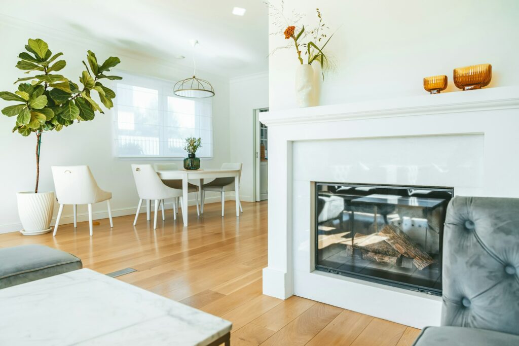 Mountain Queen Cleaning Services offers services of Residential Cleaning, Deep Cleaning, Move Out - In, Airbnb Cleaning, Post Construction Cleaning, Window Cleaning, Office Cleaning, Commercial Cleaning in Salt lake County, Utah county, Wasatch county, Davis county - Residential Cleaning