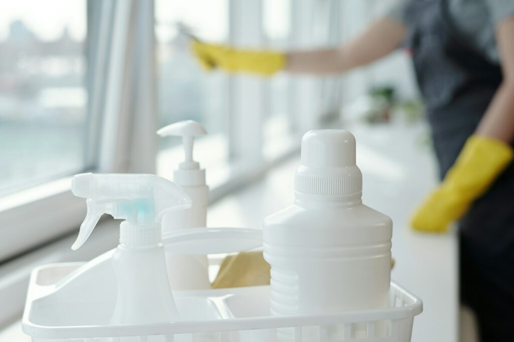 Mountain Queen Cleaning Services offers services of Residential Cleaning, Deep Cleaning, Move Out - In, Airbnb Cleaning, Post Construction Cleaning, Window Cleaning, Office Cleaning, Commercial Cleaning in Salt lake County, Utah county, Wasatch county, Davis county - Residential Cleaning