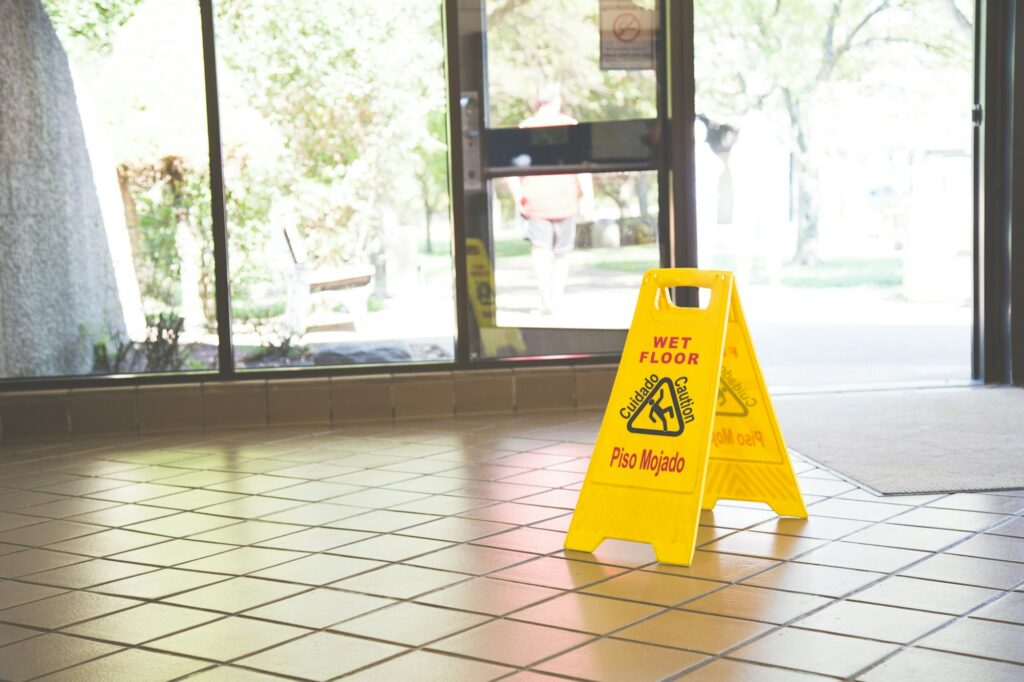 Mountain Queen Cleaning Services offers services of Residential Cleaning, Deep Cleaning, Move Out - In, Airbnb Cleaning, Post Construction Cleaning, Window Cleaning, Office Cleaning, Commercial Cleaning in Salt lake County, Utah county, Wasatch county, Davis county - Residential Cleaning