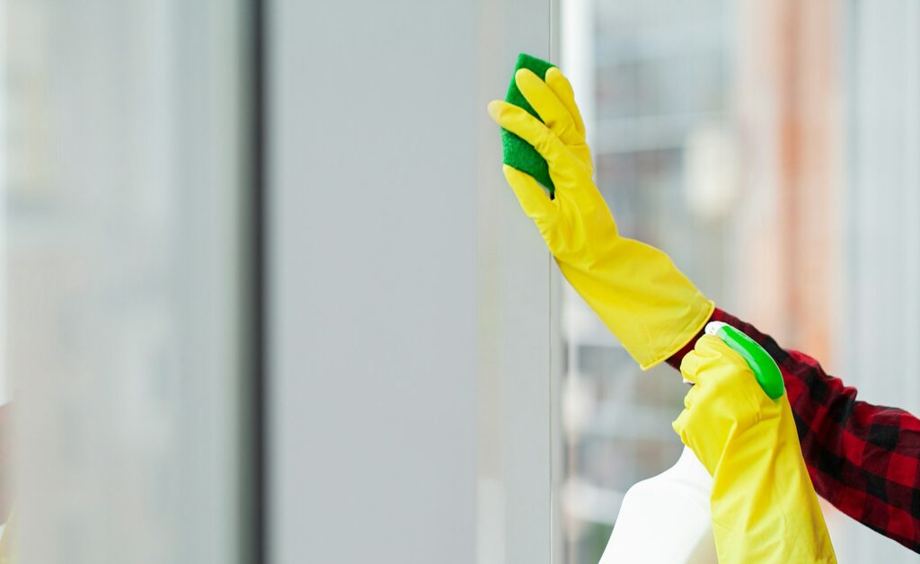 Mountain Queen Cleaning Services offers services of Residential Cleaning, Deep Cleaning, Move Out - In, Airbnb Cleaning, Post Construction Cleaning, Window Cleaning, Office Cleaning, Commercial Cleaning in Salt lake County, Utah county, Wasatch county, Davis county - Residential Cleaning